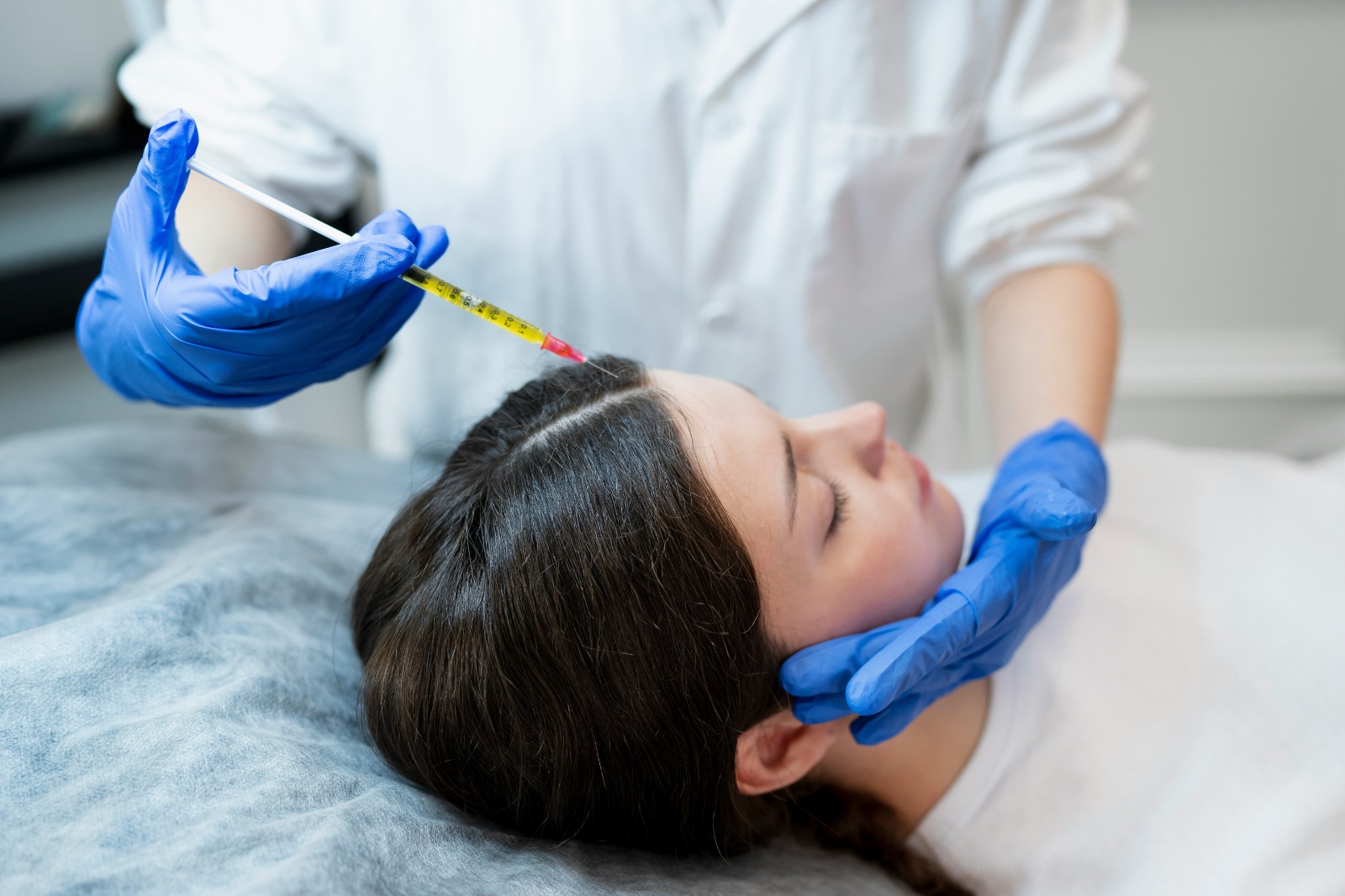 Procedimiento dermatológico capilar supervisado